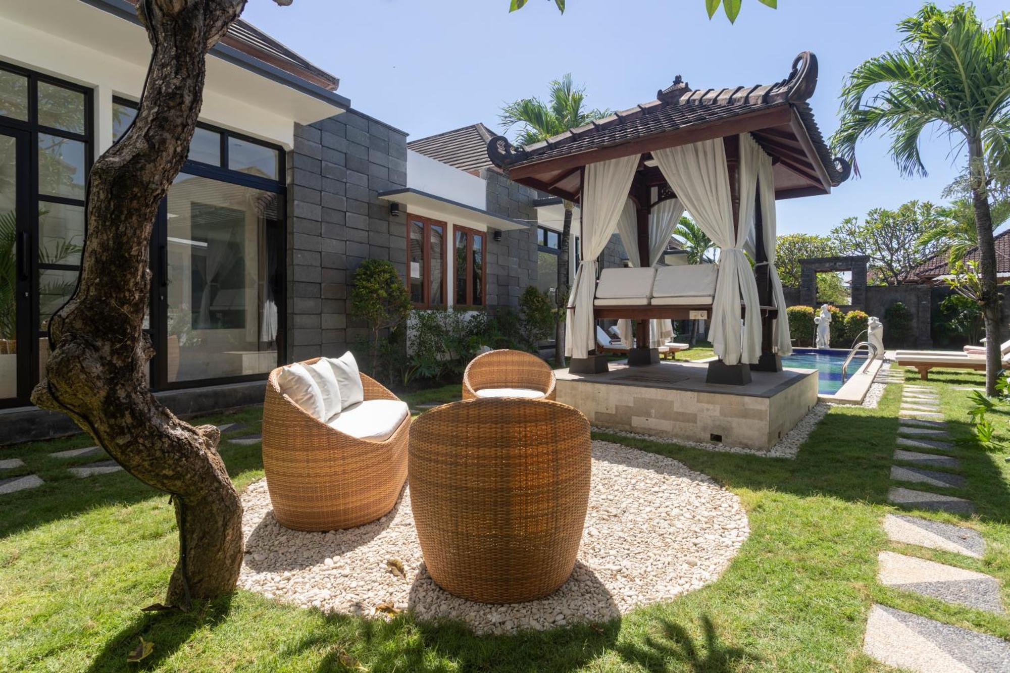 Designer Studio Emy Sanur Экстерьер фото